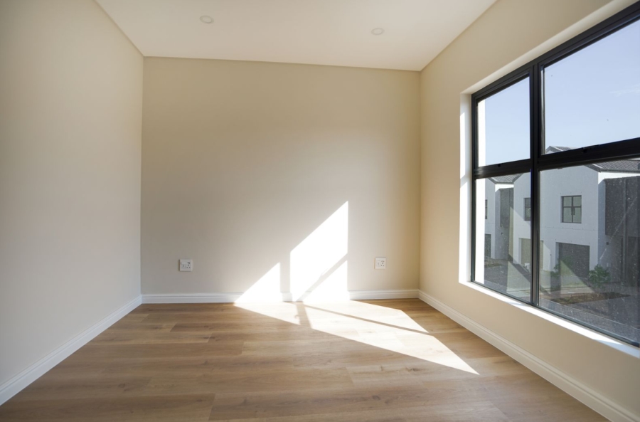 To Let 3 Bedroom Property for Rent in Sandown Western Cape